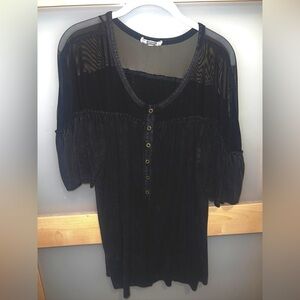 Gimmicks M Black Tunic